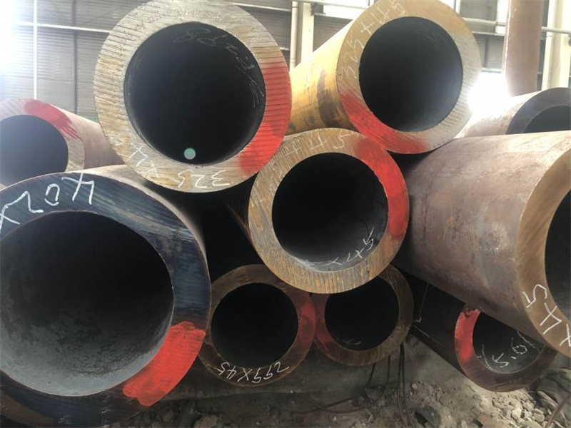大囗徑厚壁無(wú)縫鋼管