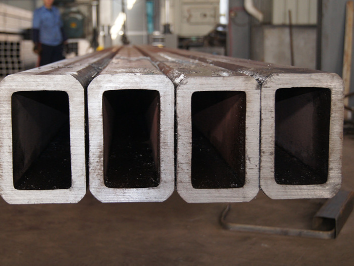 q235b無縫厚壁方管